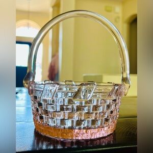 Williams-Sonoma Pink Embossed Glass Woven Easter Basket Round 7” Clear Handle